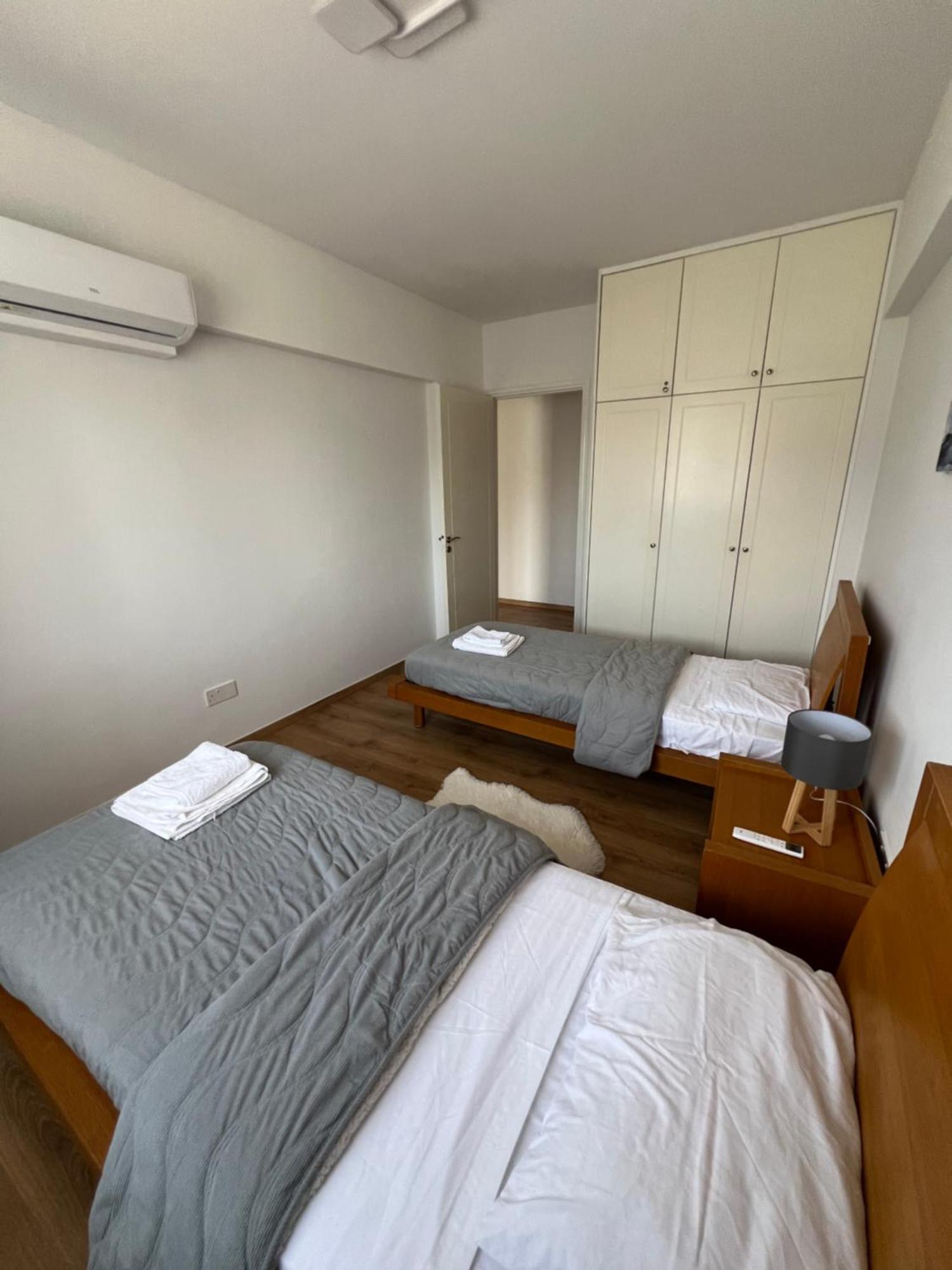 Iris Village Grand Apartment Пафос Экстерьер фото